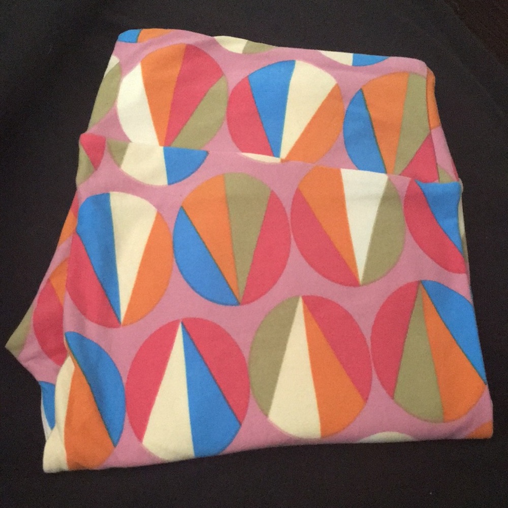 NWOT TC Lularoe Leggings